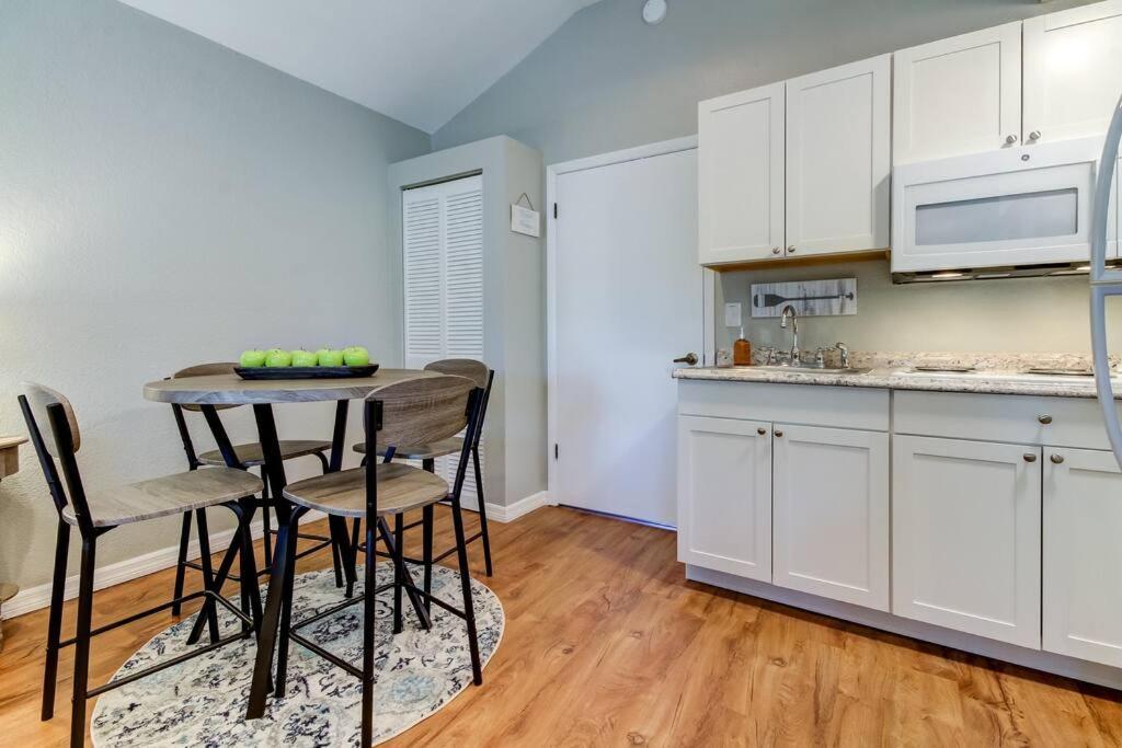 Beautiful Studio In Downtown Dunedin! Exterior photo